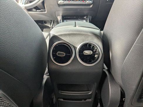 Used 2025 Mercedes-Benz GLA 250 image 15