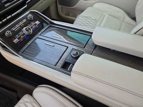 Used 2020 Lincoln Navigator L Black Label w/ Cargo Convenience Package AWD/4WD image 20