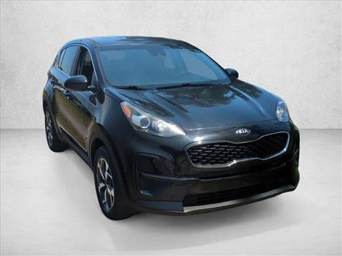 Used 2025 Kia Sportage EX FWD image 3