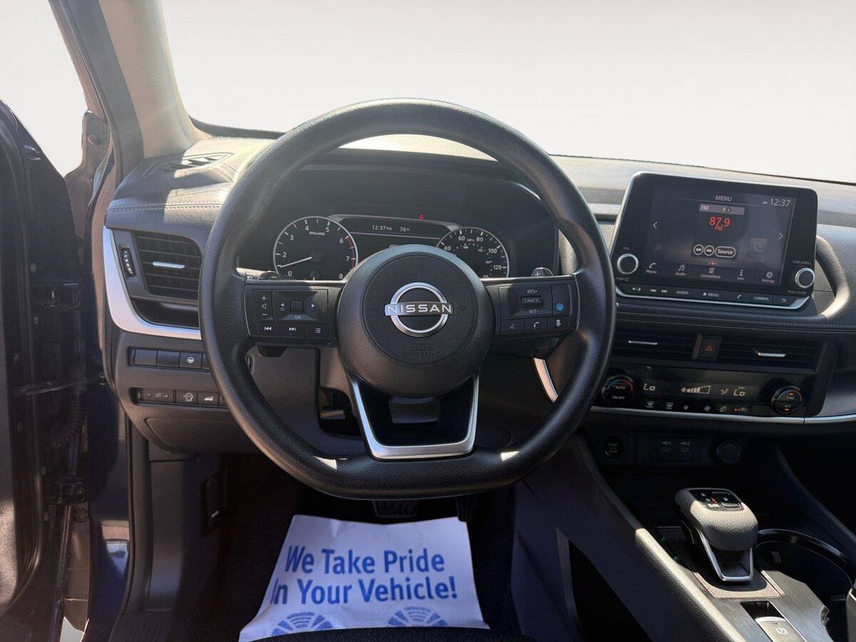 Used 2024 Nissan Rogue SV AWD/4WD image 12