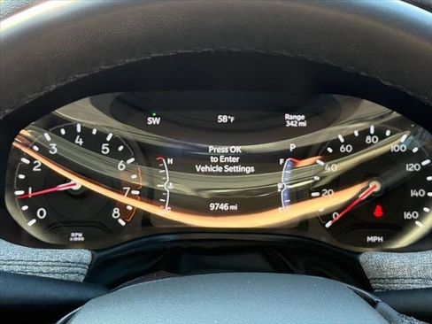 Certified 2025 Jeep Compass Latitude image 17