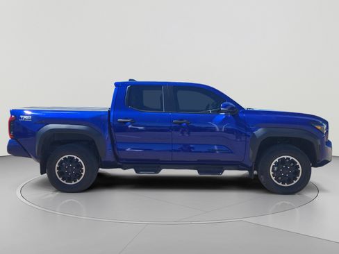 Used 2024 Toyota Tacoma TRD Off-Road w/ TRD Off Road Upgrade Package AWD/4WD image 6