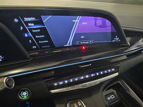Certified 2023 Cadillac Escalade Sport AWD/4WD image 27