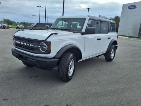 New 2025 Ford Bronco Base image 7