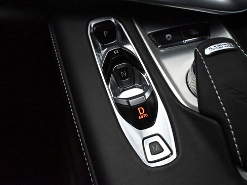 Used 2024 Chevrolet Corvette Stingray Premium Cpe w/ Z51 Performance Package RWD image 28