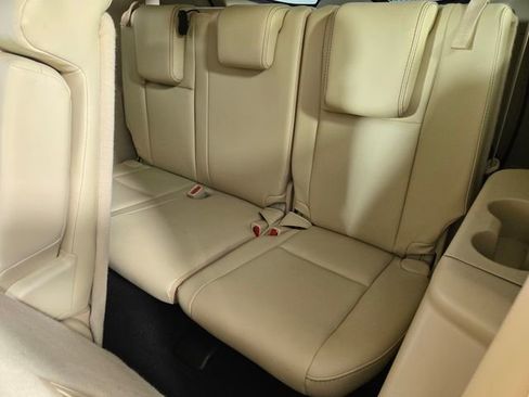 Used 2018 Toyota Highlander XLE image 18