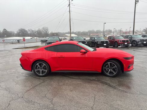 Used 2025 Ford Mustang Coupe RWD image 7