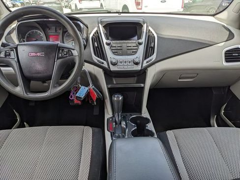 Used 2017 GMC Terrain SLE FWD image 17