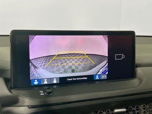 Used 2023 Honda Accord Sport image 12