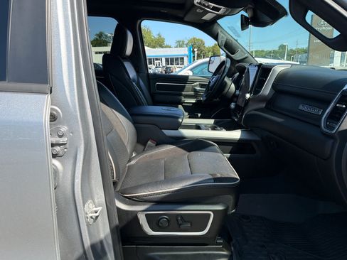Used 2023 RAM 1500 Laramie AWD/4WD image 29