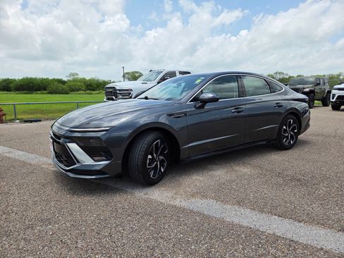 Used 2024 Hyundai Sonata SEL FWD image 3