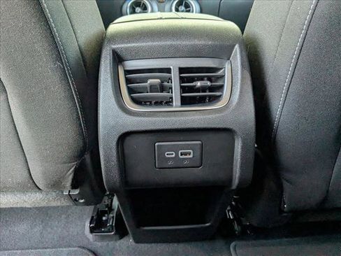 Used 2025 Chevrolet Blazer LT image 17