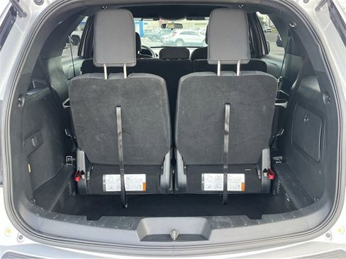 Used 2019 Ford Explorer XLT image 24