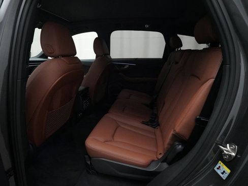 Used 2025 Audi Q7 2.0T Premium Plus w/ Premium Plus Package image 32