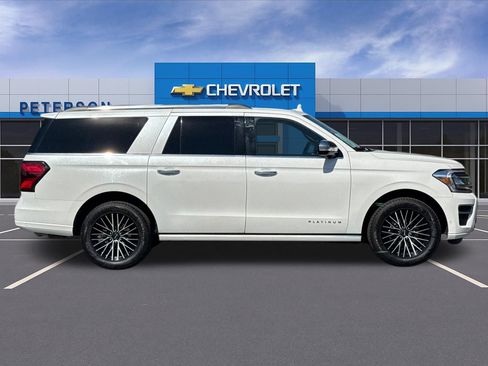 Used 2024 Ford Expedition Max Platinum AWD/4WD image 3