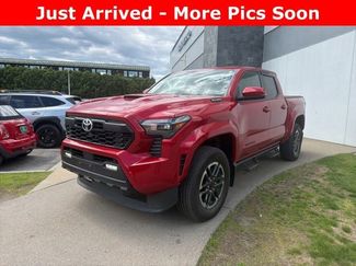 Used 2025 Toyota Tacoma TRD Sport w/ TRD Sport Upgrade Package AWD/4WD video 1