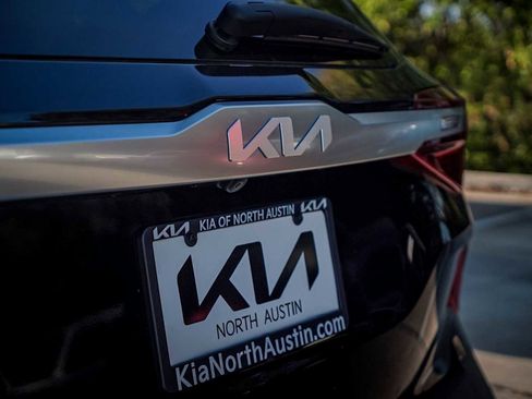 Certified 2022 Kia Seltos EX image 5