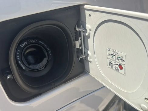Used 2014 Lincoln MKS w/ Equipment Group 101A FWD image 35