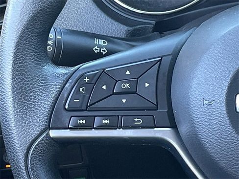 Used 2017 Nissan Rogue S image 13