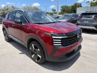 Used 2025 Nissan Kicks SR FWD video 1