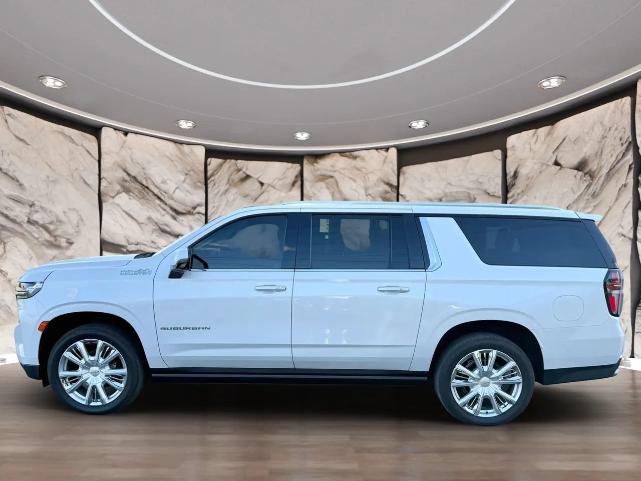 Used 2021 Chevrolet Suburban High Country w/ Premium Package AWD/4WD image 4