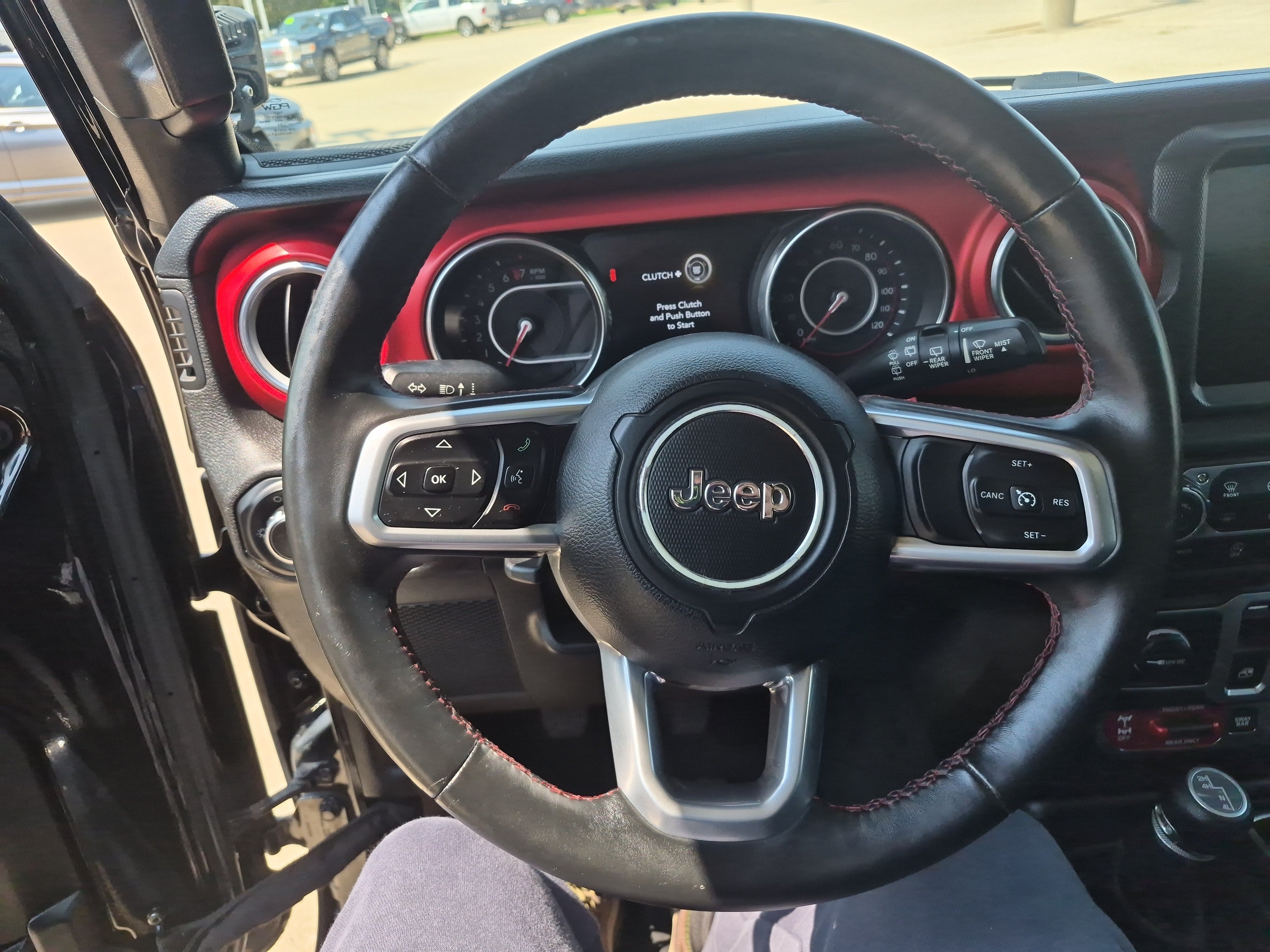 Used 2018 Jeep Wrangler Rubicon AWD/4WD image 11