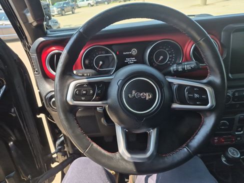 Used 2018 Jeep Wrangler Rubicon AWD/4WD image 11