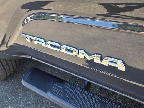 Used 2025 Toyota Tacoma SR5 RWD image 9