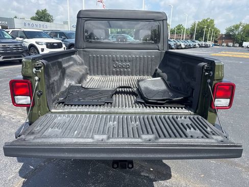 Used 2023 Jeep Gladiator Sport w/ Trailer Tow Package AWD/4WD image 14