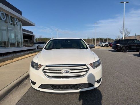 Used 2015 Ford Taurus Limited w/ Equipment Group 301A image 9