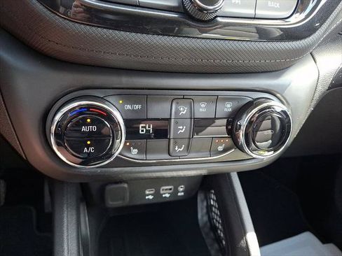 Used 2023 Chevrolet TrailBlazer LT w/ Convenience Package AWD/4WD image 17
