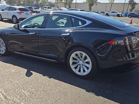 Used 2018 Tesla Model S 75D AWD/4WD image 4