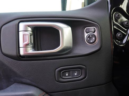 Used 2018 Jeep Wrangler Unlimited Rubicon image 9