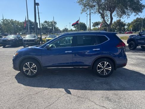 Used 2017 Nissan Rogue SL w/ SL Premium Package FWD image 19