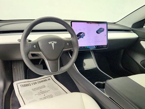 Used 2018 Tesla Model 3 Mid Range image 12