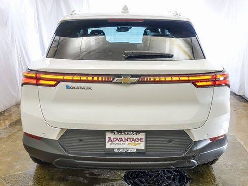 New 2026 Chevrolet Equinox EV LT image 6