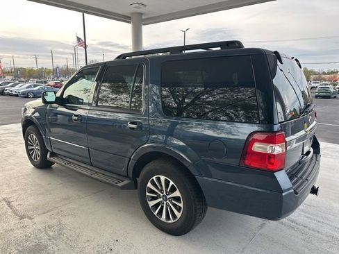 Used 2016 Ford Expedition XLT image 4