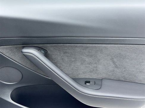 Used 2023 Tesla Model 3 Standard Range image 55