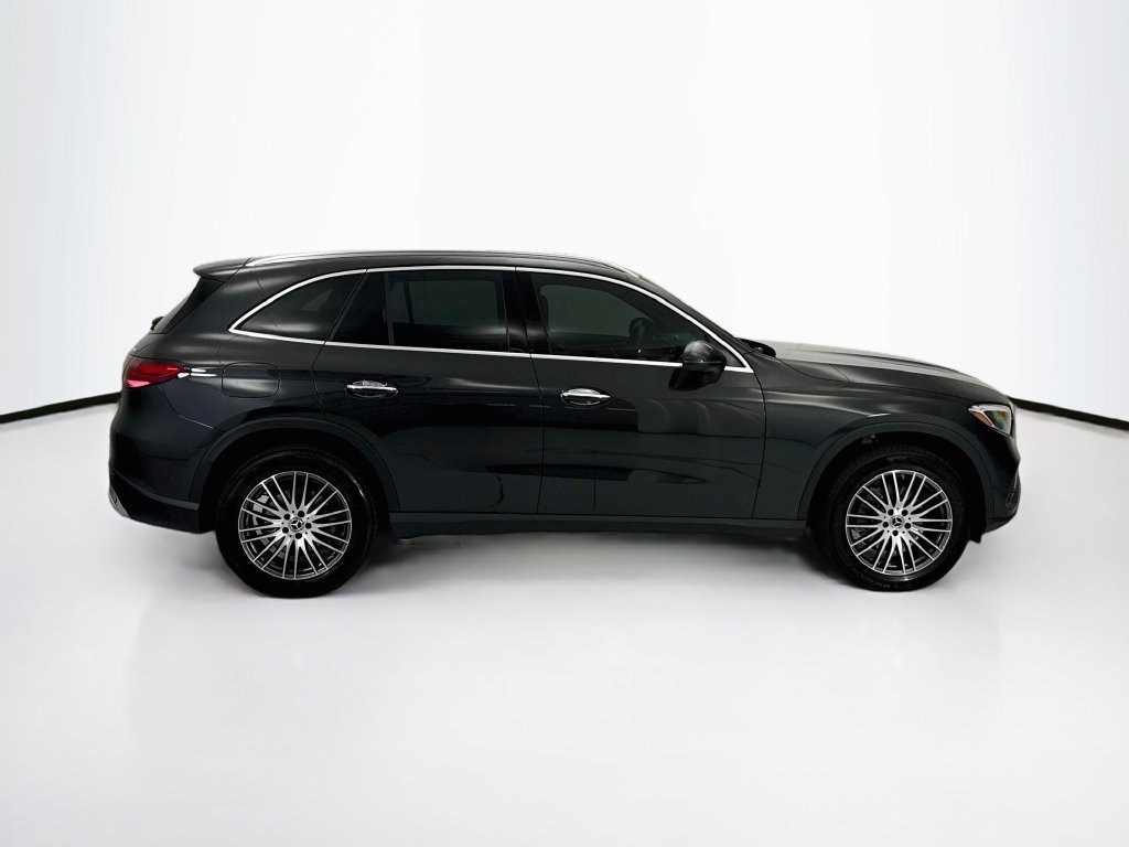Certified 2026 Mercedes-Benz GLC 300 4MATIC image 4