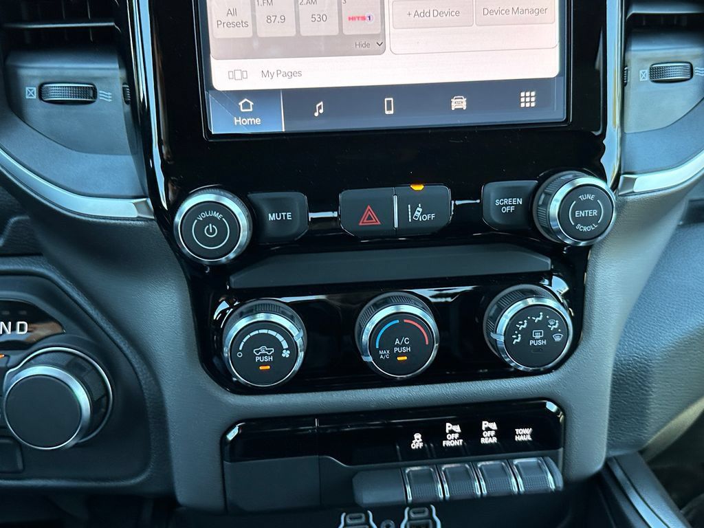 New 2026 RAM 1500 Express AWD/4WD image 26