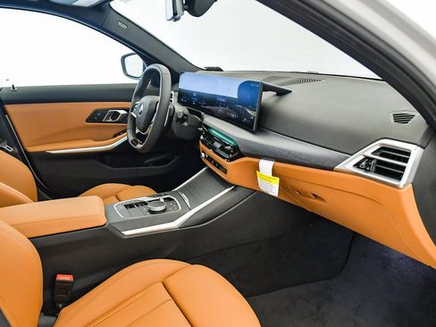 Used 2025 BMW 330i xDrive Sedan w/ Convenience Package image 16