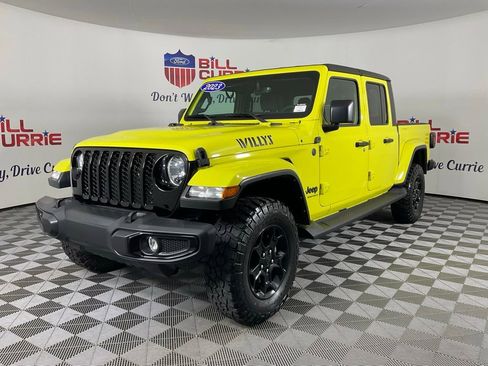 Used 2023 Jeep Gladiator Sport AWD/4WD image 7