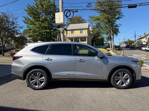 Used 2022 Acura MDX SH-AWD image 8