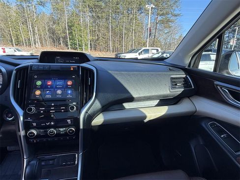 Used 2019 Subaru Ascent Touring image 18
