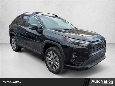 Used 2023 Toyota RAV4 XLE Premium image 1