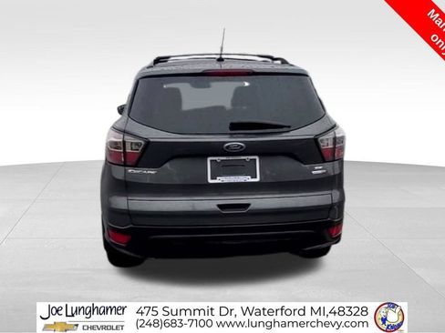Used 2017 Ford Escape SE w/ SE Sport Appearance Package AWD/4WD image 8