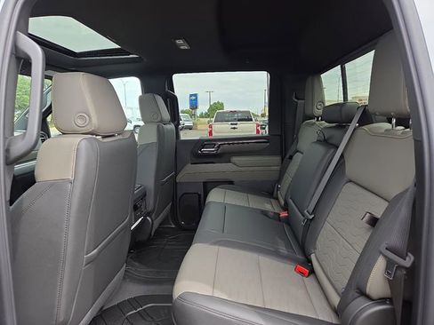 New 2026 Chevrolet Silverado 2500 ZR2 AWD/4WD image 9