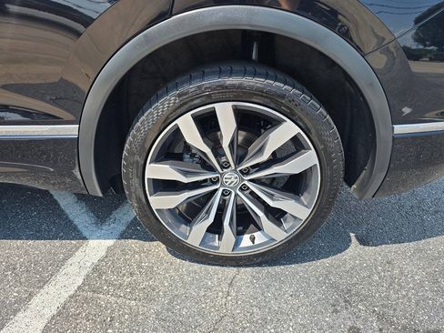 Used 2020 Volkswagen Tiguan SEL Premium R-Line w/ 3rd Row Seat Package AWD/4WD image 11