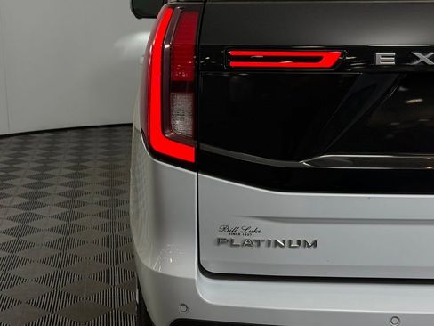 Used 2025 Ford Expedition Platinum AWD/4WD image 13