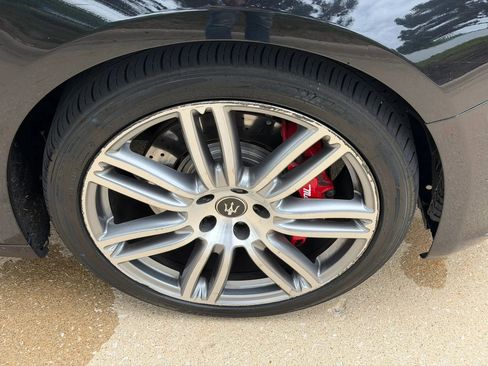 Used 2015 Maserati Ghibli S Q4 AWD/4WD image 12